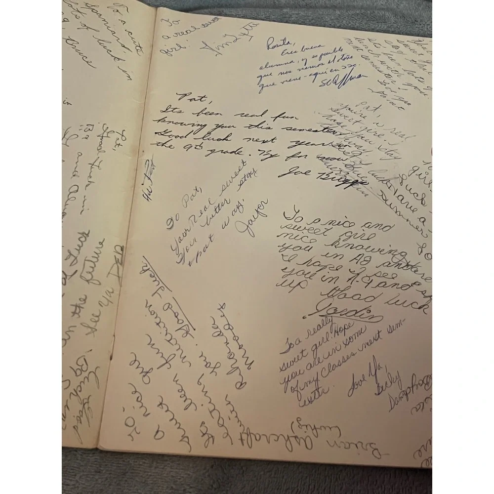 1965 Knights Scroll S'65‎ Jr High Yearbook Autographed Love Letters Art Vintage